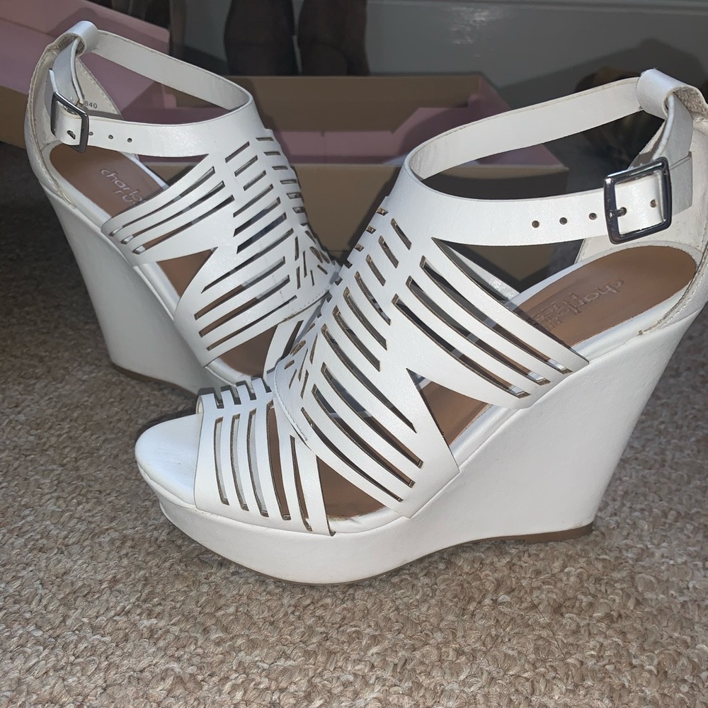 White Wedges
